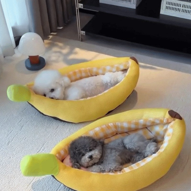 Banana-shaped cozy dog bed - view 9