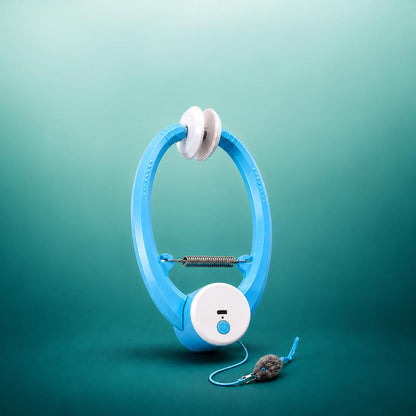 Door-hanging automatic feather cat toy, view 1